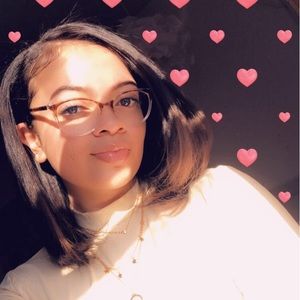 Meet your Posher, Danielle